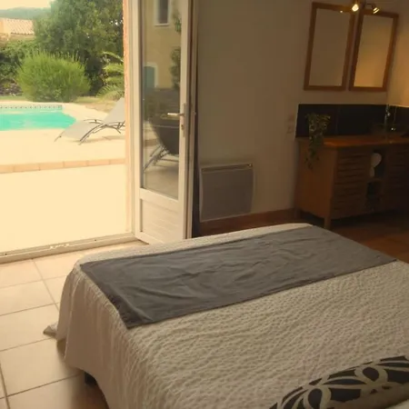 Holiday home Plain-pied Avec Piscine